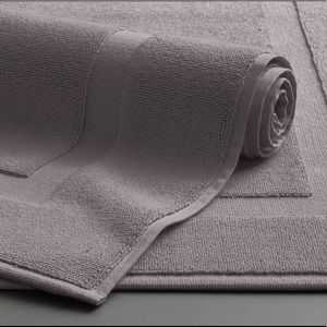 RESTORATION HARDWARE Bath Mat, Plum